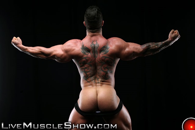 Bodybuilder Ass Show 69