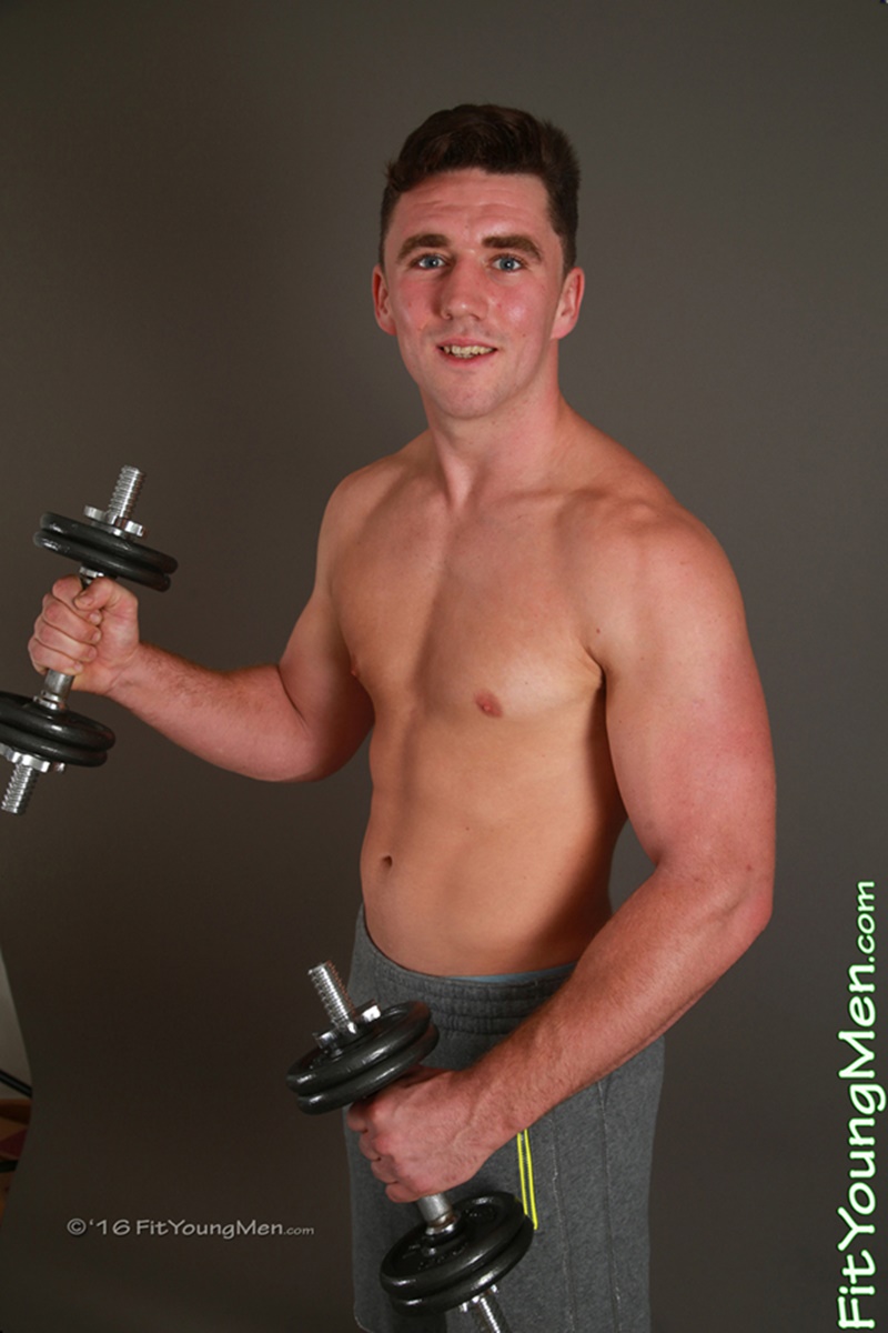 800px x 1200px - Young smooth British muscle boy Louis Barker strip out of ...