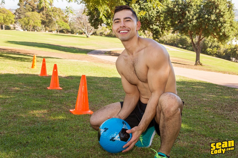 seancody-ripped-hairy-chest-muscle-boy-cassian-cum-eating-swallowing-fingering-asshole-bubble-butt-ass-six-pack-abs-003-gay-porn-sex-gallery-pics-video-photo