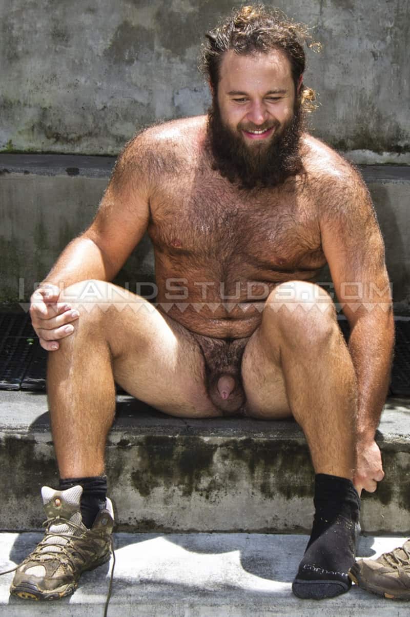 800px x 1203px - Hairy bear Brawn is a super sexy 27 year old mango farmer ...