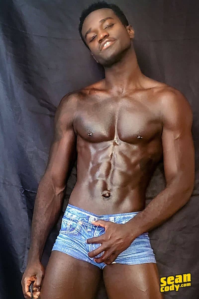 Hottie young black muscle dude Sean Cody Max strips naked jerking his huge  ebony dick – Men for Men Blog